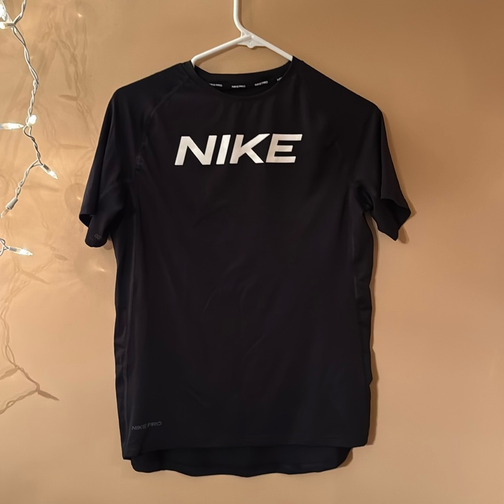 Nike dry-fit youth XL